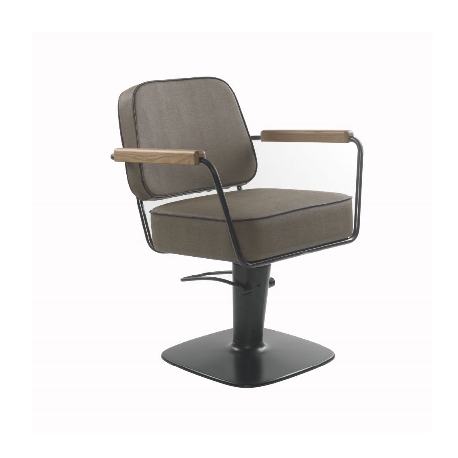 Frisörstol Liberty i vintage-stil med träsidor och stoppad sits från Beauty Star