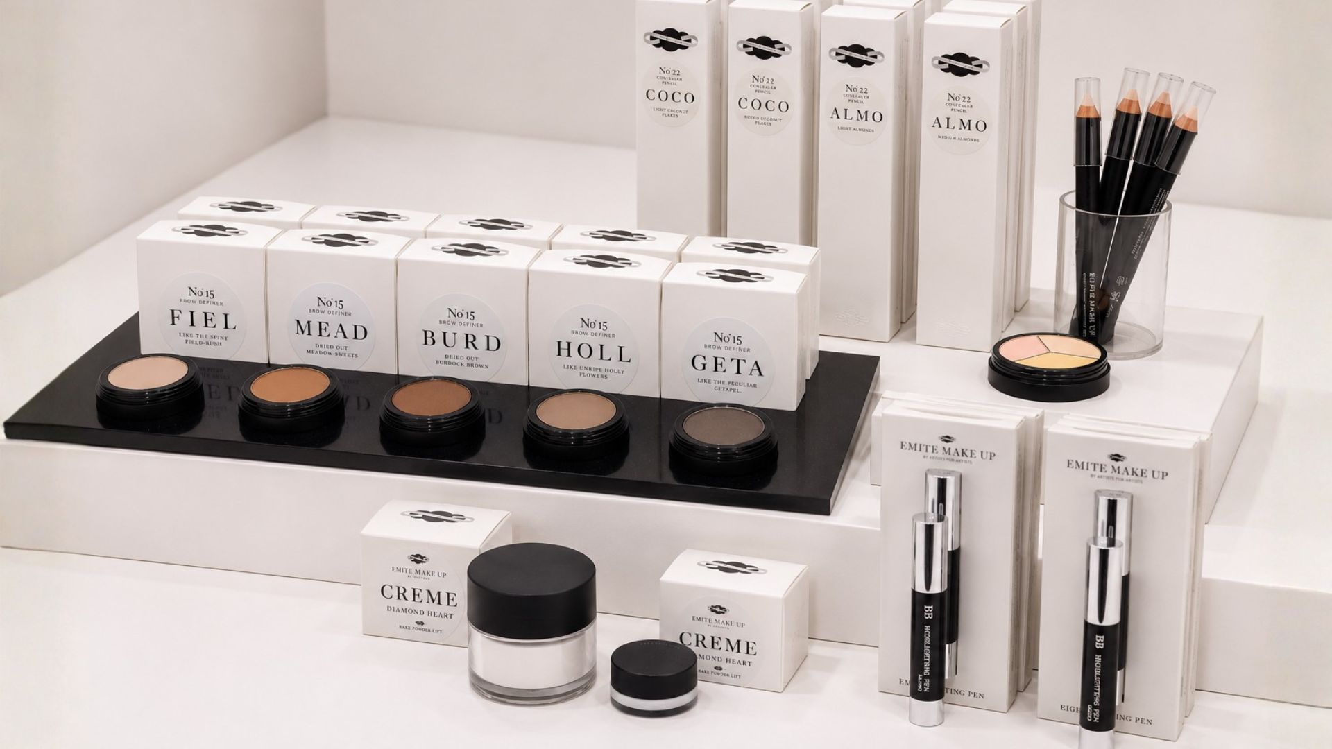 Professionellt smink och makeup-produkter för salong och retail.